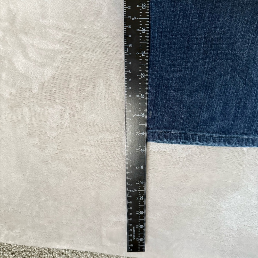7 For All Mankind Bootcut Jeans Women Size 32 Medium Wash Stretch Denim - Picture 8 of 10